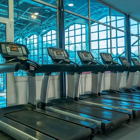 Pensiune Joy - Sports Center Tasmajdan 4*