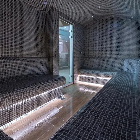 Pensiune Joy - Sports Center Tasmajdan